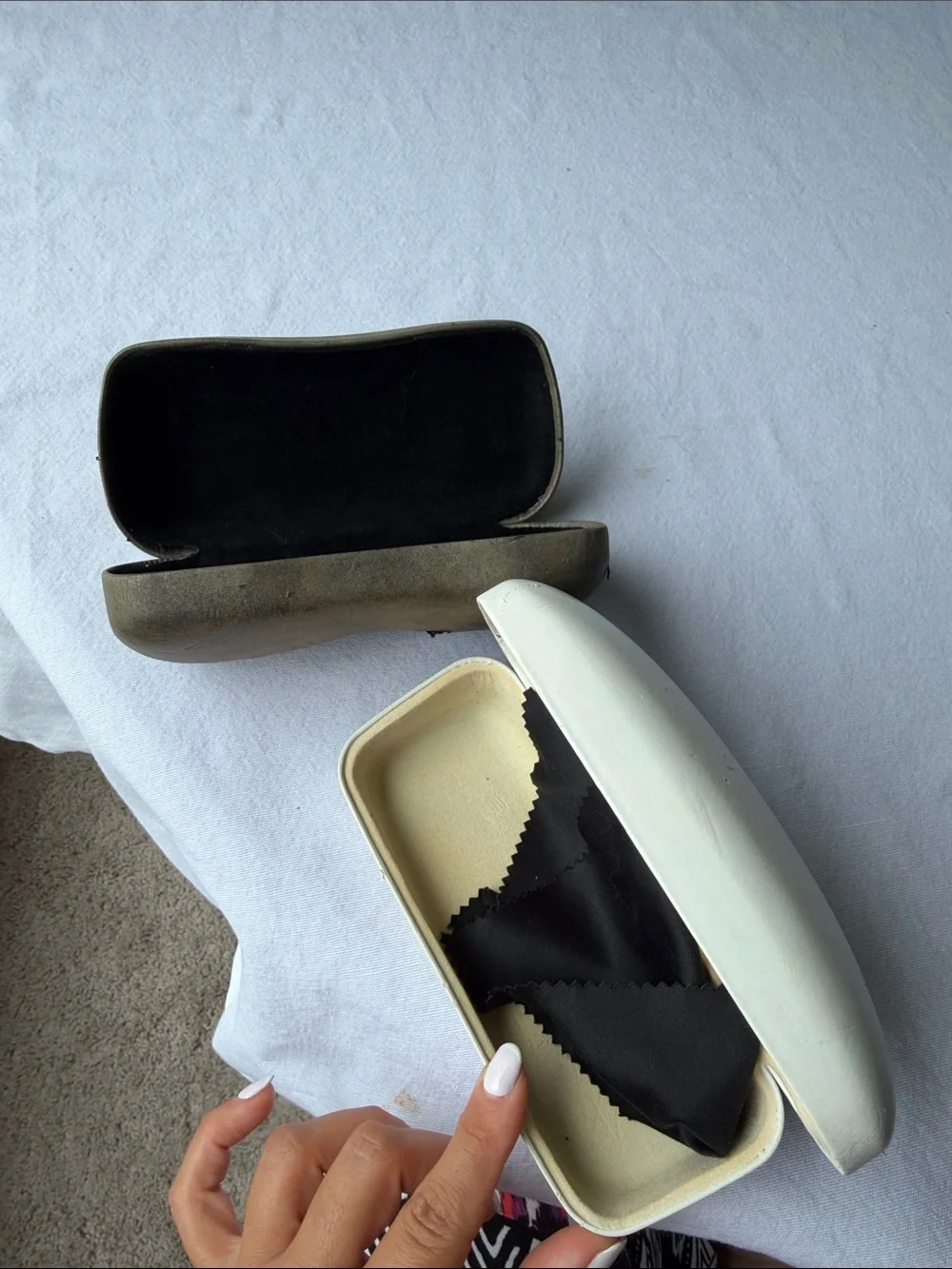 Project for restorers : sunglasses case chloe & chanel damaged sells together